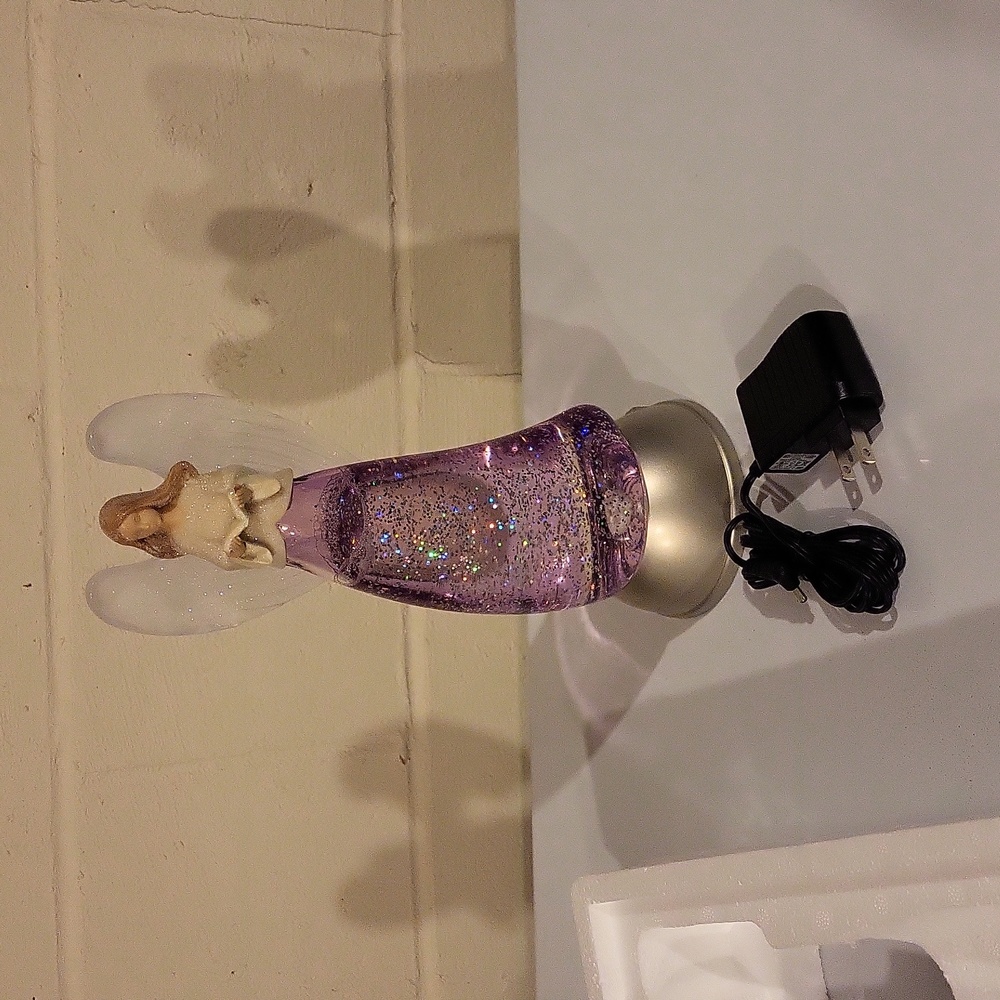 Valerie Par Hill Easter Angel